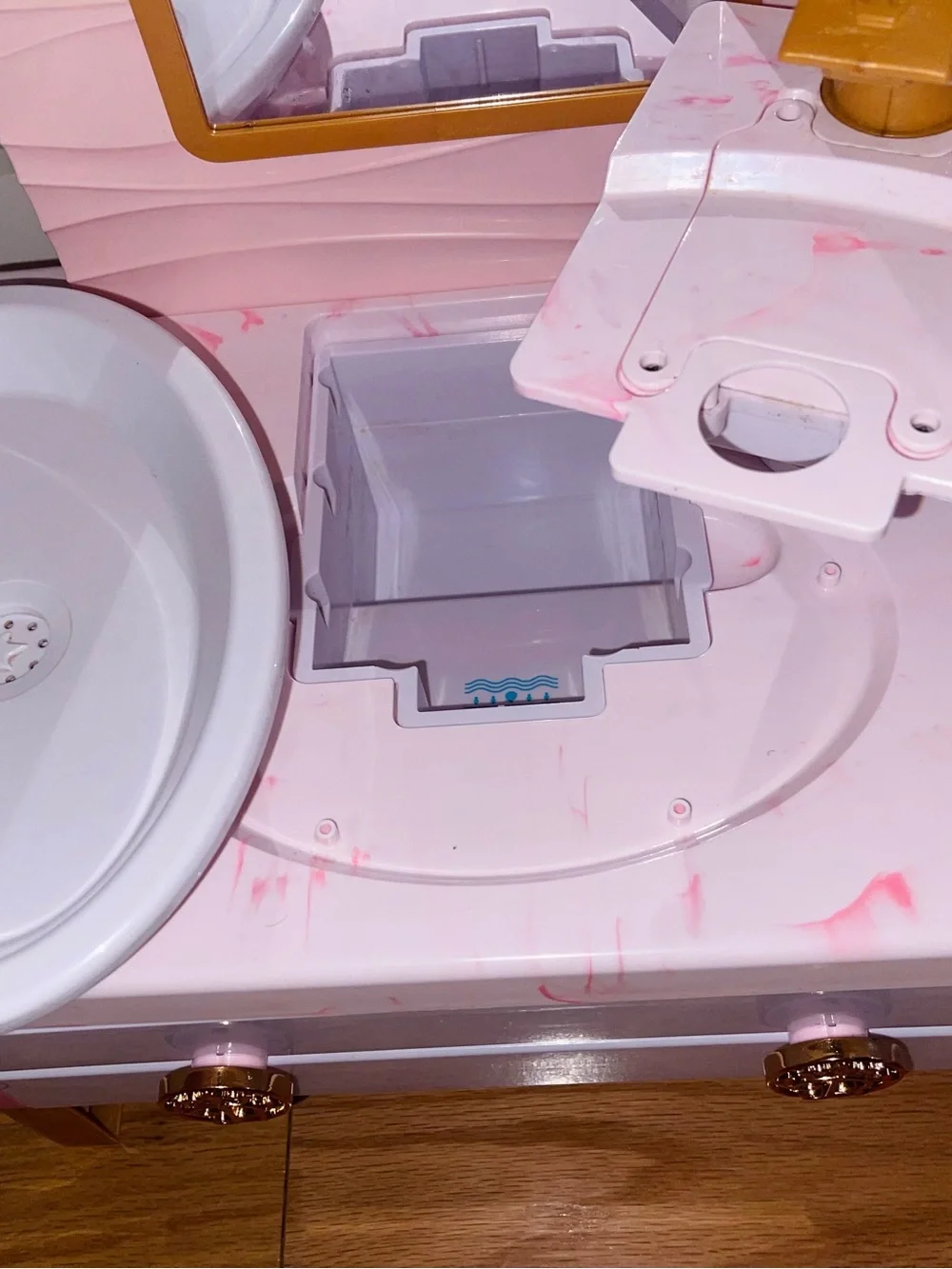 Disney Pink and Gold Kids Vanity Sink with Mirror
